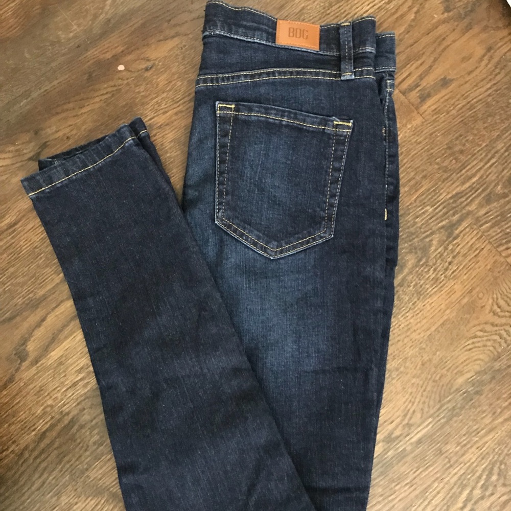 URBAN OUTFITTERS BDG TWIG HIGH-RISE JEANS